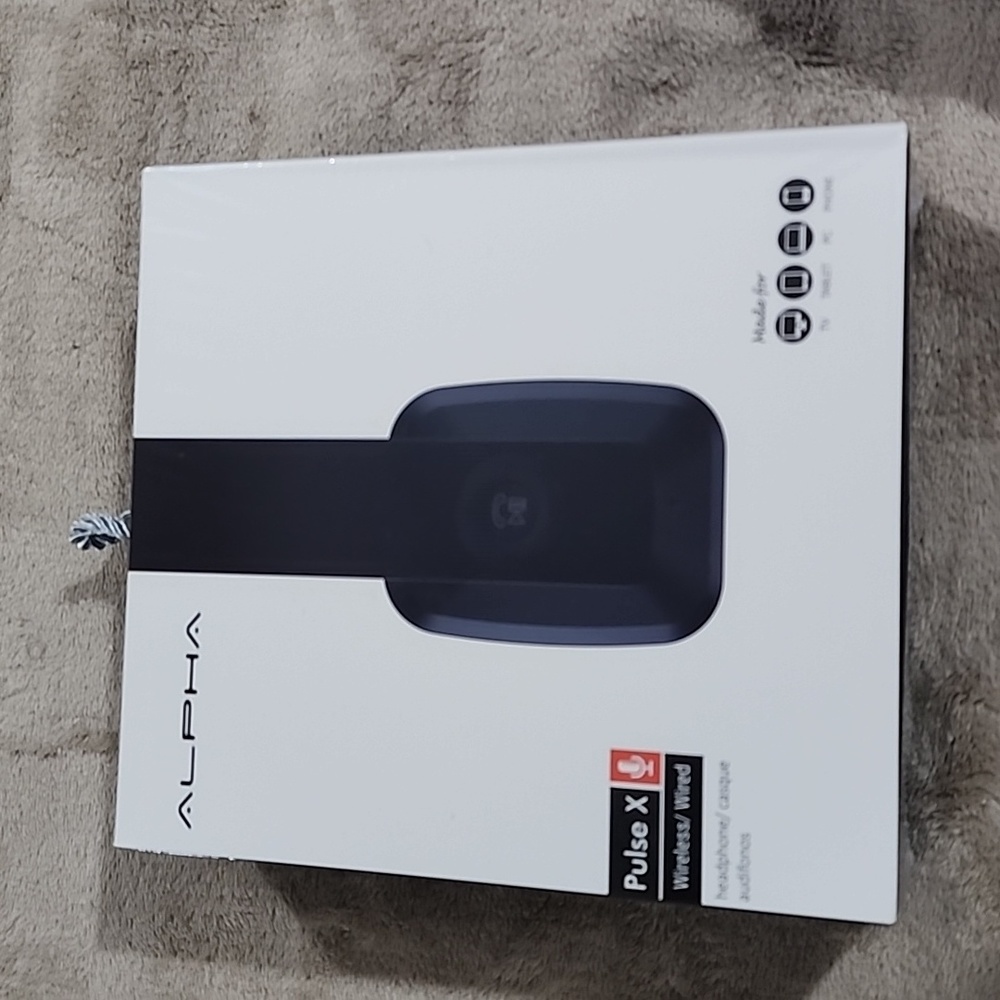 Wireless/bluetooth headphones
